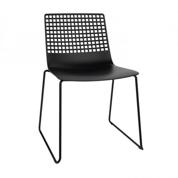 Conjunto de cadeiras de interior com base tipo trenó com acabamento de cor preto Wire Resol