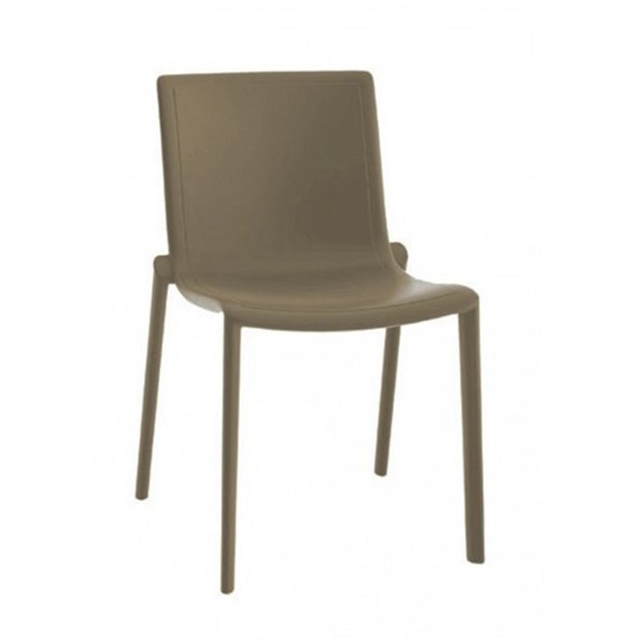 Set de 2 sillas de exterior hechas en plástico con un acabado en color chocolate Kat Resol