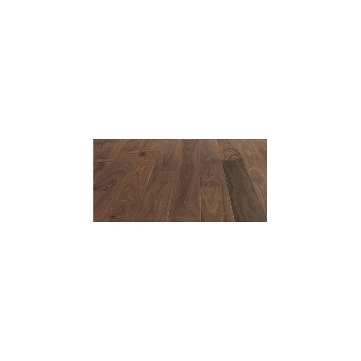 Pavimento de madera natural con lamas de 220 cm de acabado nogal americano Markant 4V HARO