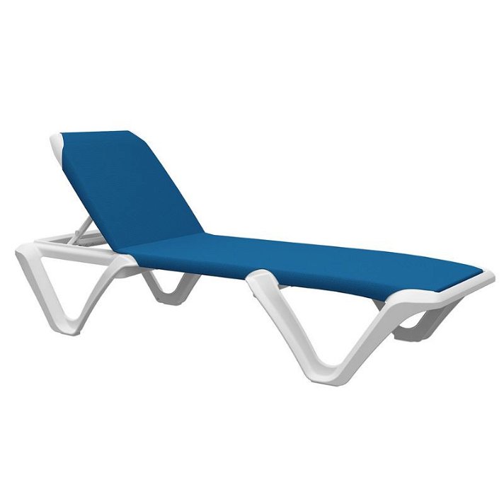Chaise longue en résine de couleur bleue IberoDepot