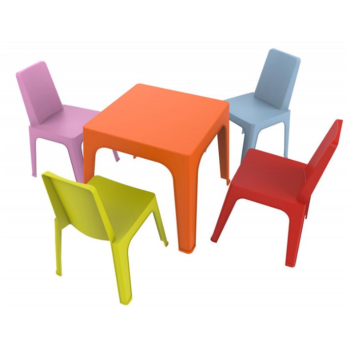 Set infantil formado por una mesa y cuatro silllas de distintos colores Julieta Resol