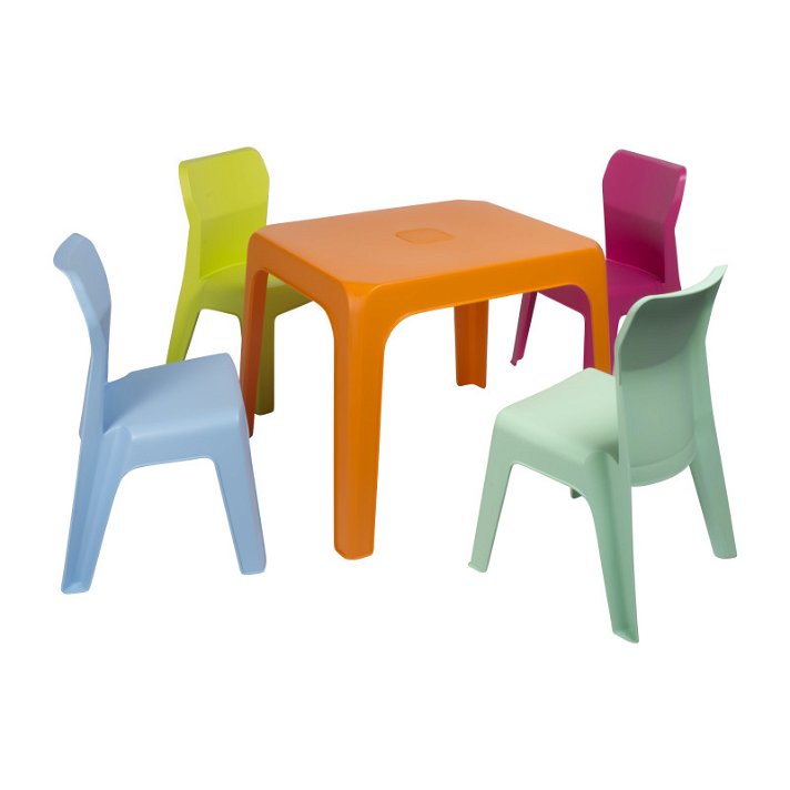 Lot pour enfants pour extérieurs avec 1 table orange et 4 chaises multicolores 3 Jan Resol