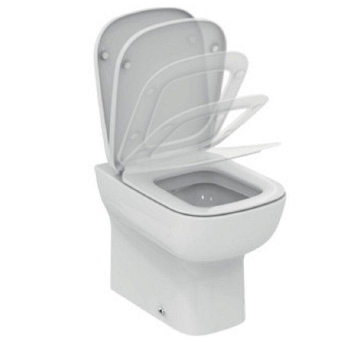 Conjunto de inodoro con asiento y tapa fabricado en porcelana vitrificada en color blanco Esedra Ideal Standard