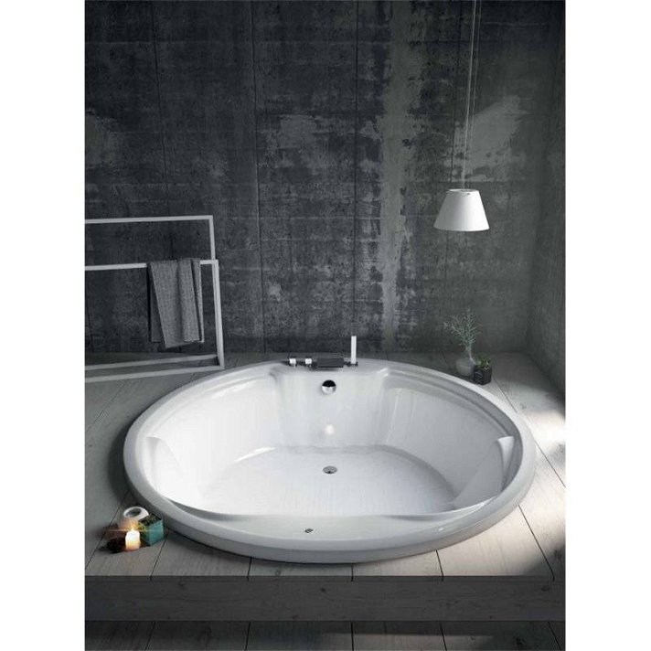 Bañera encastrada sin estructura en color blanco brillante fabricada de materiales acrílicos Sharon B10