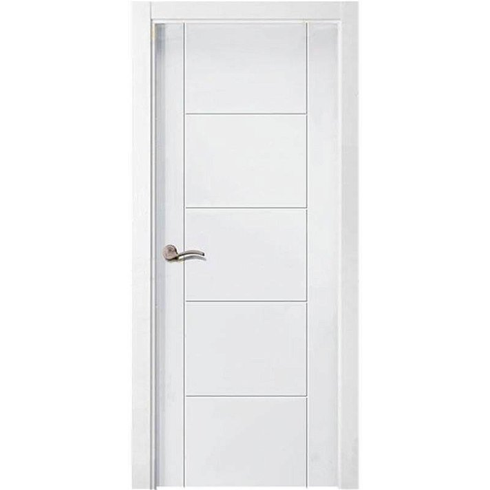 Puerta interior lisa fabricada en MDF de alta densidad con acabado blanco lacado PVP5
