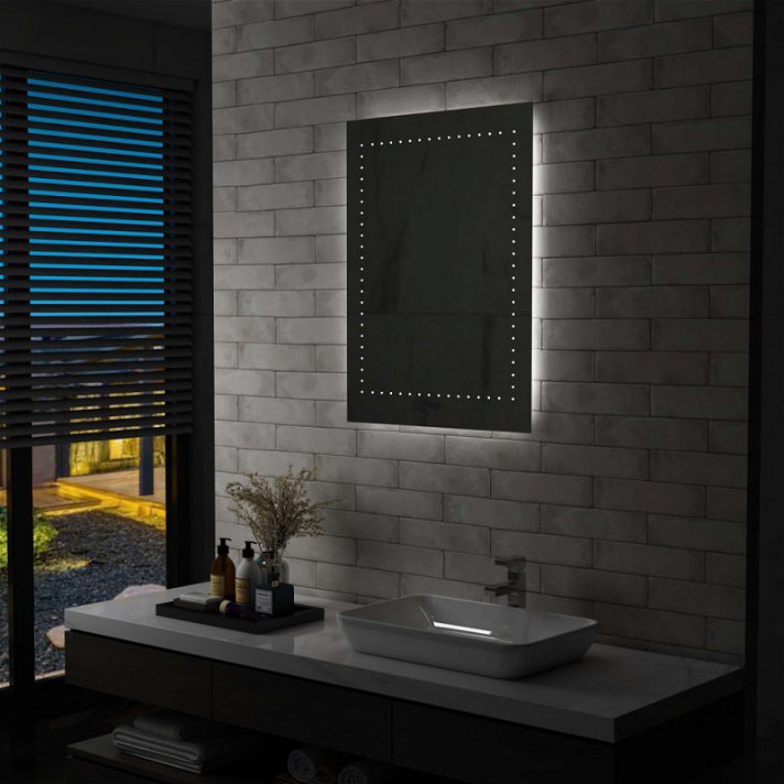 Espejo rectangular de pared para baño con LED hecho de aluminio y vidrio y de color plateado VidaXL